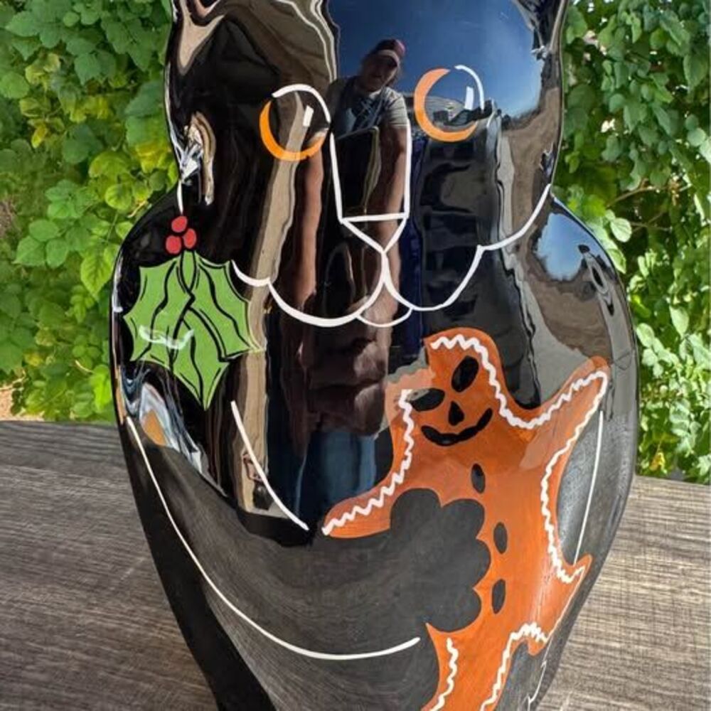 Cats by Nina Lyman Vase - Cat Eating a Gingerbread Man with Mistletoe